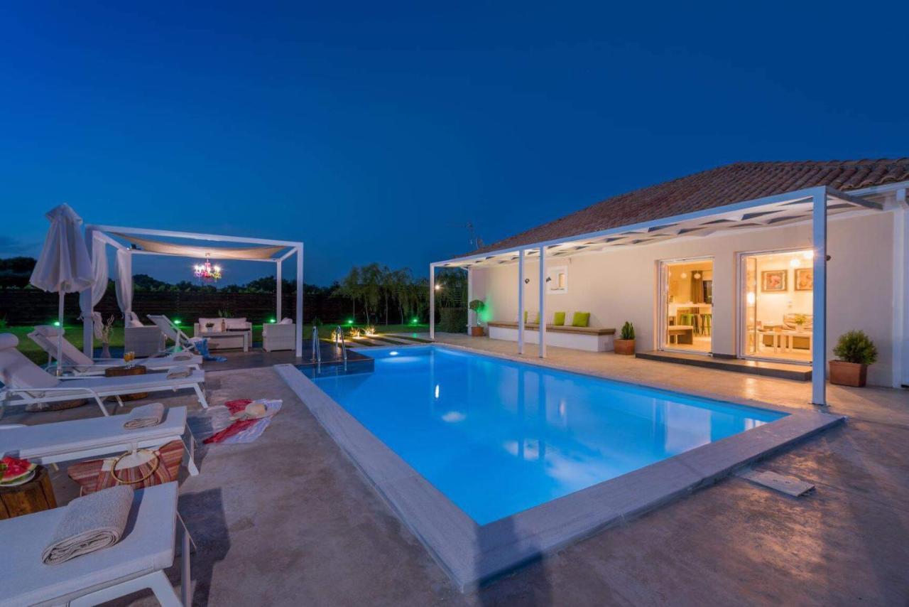 Madini Luxury Villa With Private Heated Pool Vanato Esterno foto
